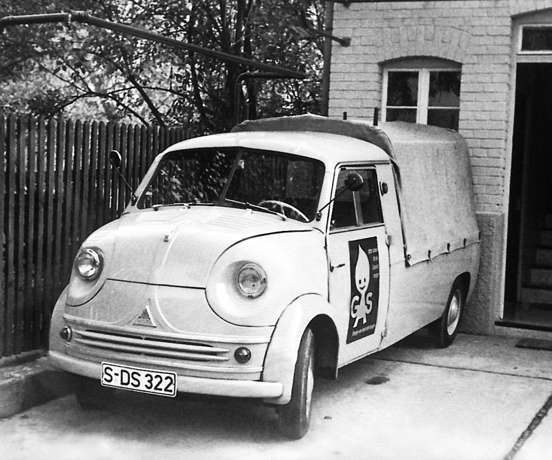 1958 – Erster Lieferwagen der Firma Raff. Lloyd, 600ccm Hubraum, Farbe: Hellblau